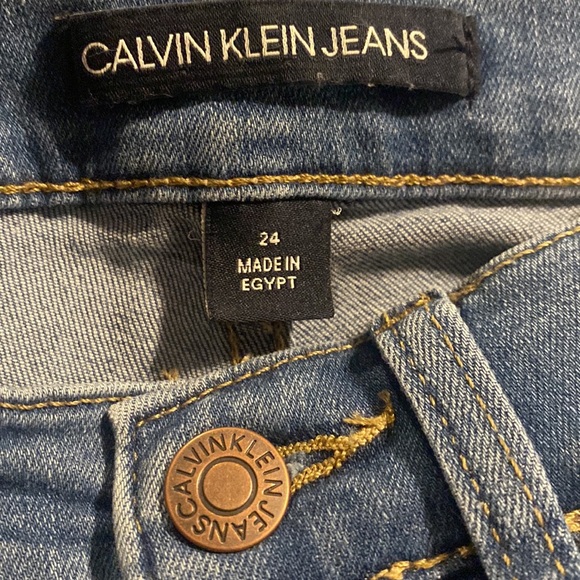 Nwt; Calvin Klein High Rise Skinny Jeans 🖤 - Picture 8 of 9